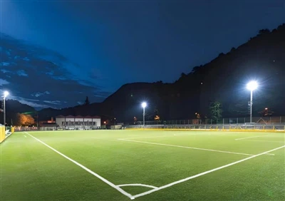 چگونه می توان نور افکن را پس از نصب نگهداری کرد؟